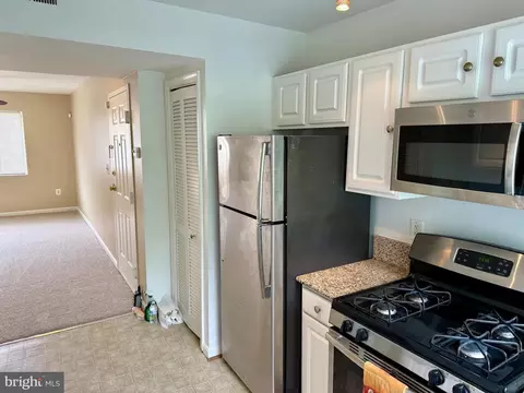 Kitchen - 4212 Benning Rd NE #6, Washington, DC 20019 photo 2 of 4