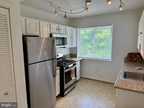 Kitchen - 4212 Benning Rd NE #6, Washington, DC 20019 photo 1 of 4