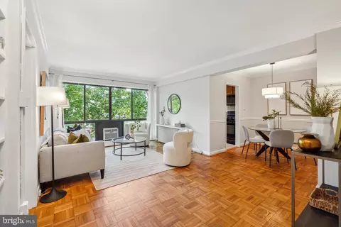 3901 Tunlaw Rd NW #706, Washington, DC 20007