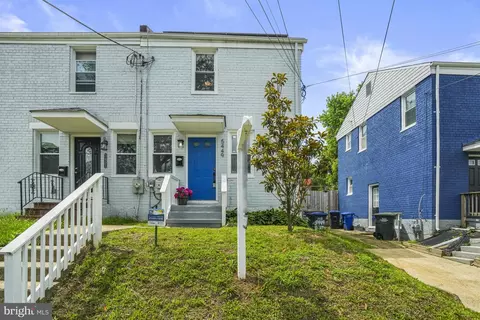 5449 B St SE, Washington, DC 20019 photo 1