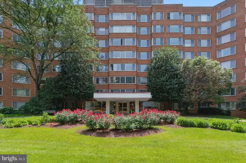 4000 Tunlaw Rd NW #714, Washington, DC 20007