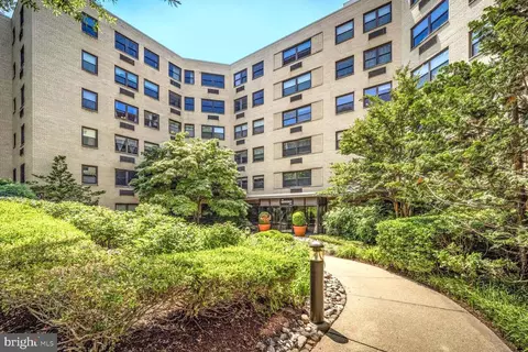 1801 Clydesdale Pl NW #307, Washington, DC 20009