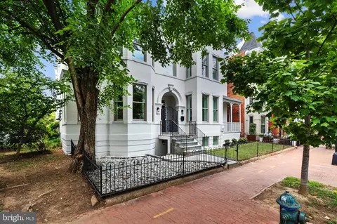 123 13th St SE, Washington, DC 20003 photo 3