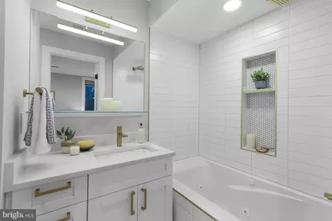 113 U St NE #1, Washington, DC 20002 photo 33