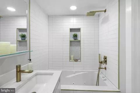 113 U St NE #1, Washington, DC 20002 photo 34