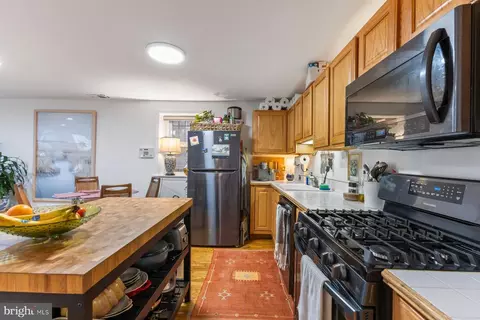 Kitchen - 621 5th St NE, Washington, DC 20002 photo 2 of 2
