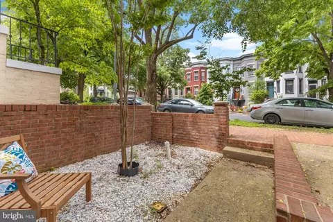 Exterior - 621 5th St NE, Washington, DC 20002 photo 5 of 5