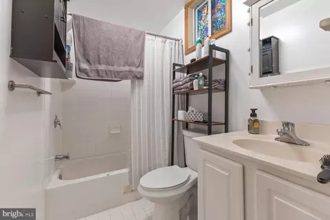 Bath - 621 5th St NE, Washington, DC 20002 photo 2 of 5