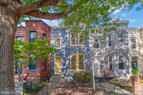 429 3rd St NE, Washington, DC 20002