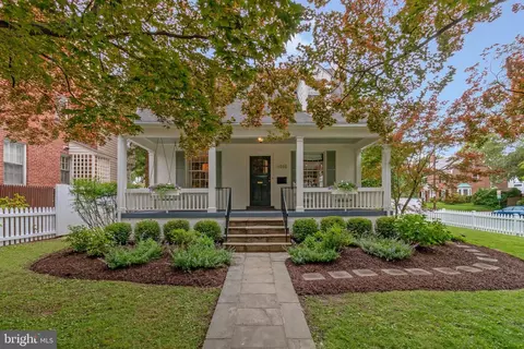 4444 Yuma St NW, Washington, DC 20016