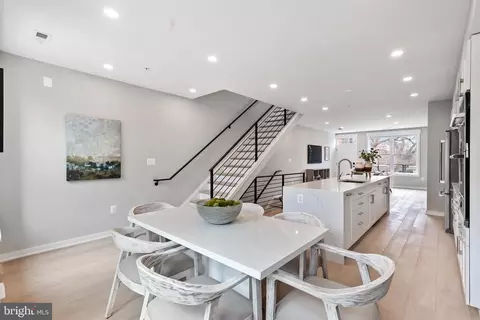 414 D St SE #A, Washington, DC 20003 photo 9