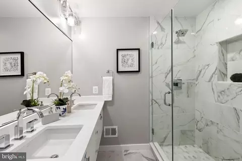 414 D St SE #A, Washington, DC 20003 photo 18