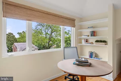 2811 35th St NW, Washington, DC 20007 photo 20