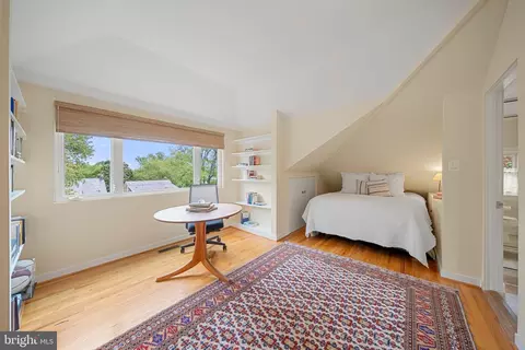 2811 35th St NW, Washington, DC 20007 photo 21