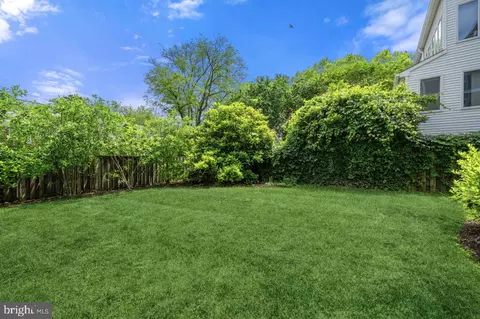 2811 35th St NW, Washington, DC 20007 photo 26