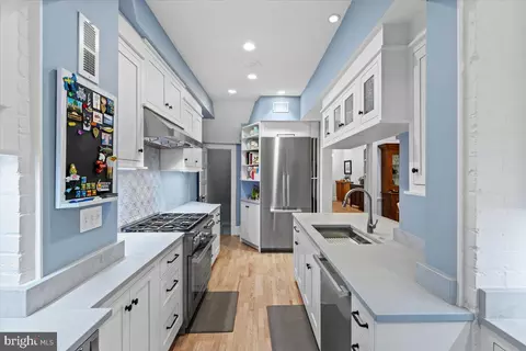 2840 27th St NW, Washington, DC 20008 photo 19
