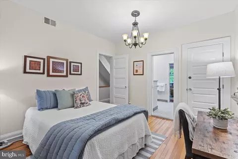 2840 27th St NW, Washington, DC 20008 photo 27