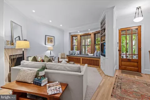 2840 27th St NW, Washington, DC 20008 photo 6