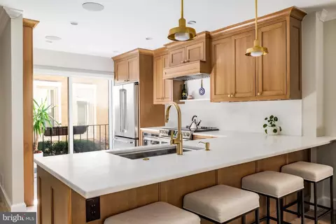 4331 Embassy Park Dr NW, Washington, DC 20016