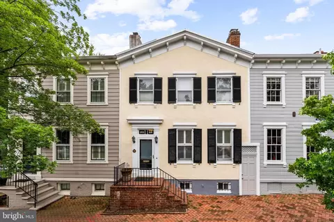 3250 O St NW, Washington, DC 20007