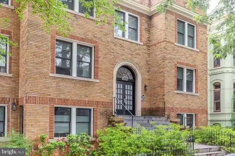 317 3rd St SE #26, Washington, DC 20003