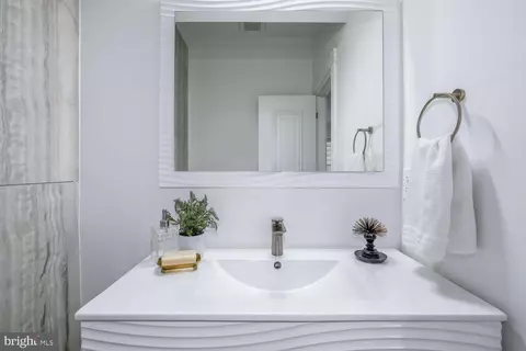 Bath - 317 3rd St SE #26, Washington, DC 20003 photo 1 of 4