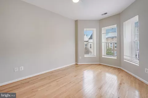 Living - 27 Todd Pl NE, Washington, DC 20002 photo 4 of 7