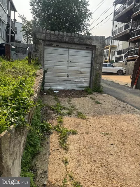 236 Randolph Pl NE, Washington, DC 20002 photo 4