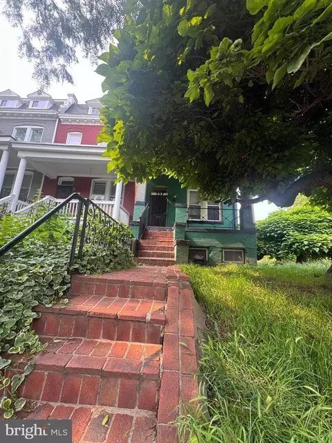 236 Randolph Pl NE, Washington, DC 20002