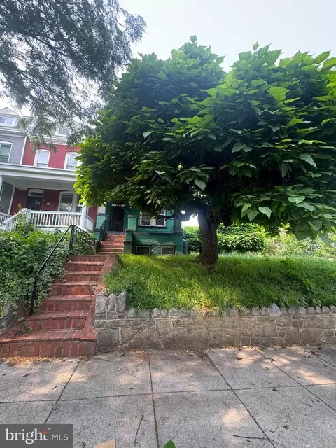 236 Randolph Pl NE, Washington, DC 20002 photo 2