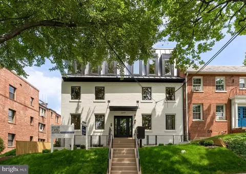 2647 41st St NW #3, Washington, DC 20007
