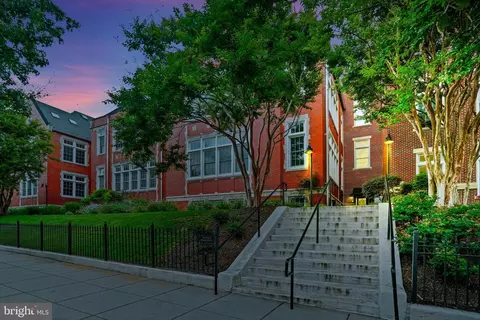 440 12th St NE #8, Washington, DC 20002