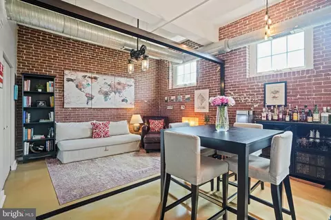 Dining - 440 12th St NE #8, Washington, DC 20002 photo 3 of 3