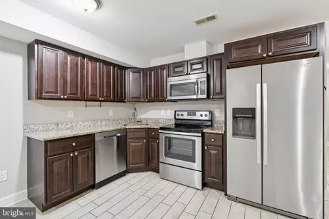 1332 Levis St NE, Washington, DC 20002 photo 26