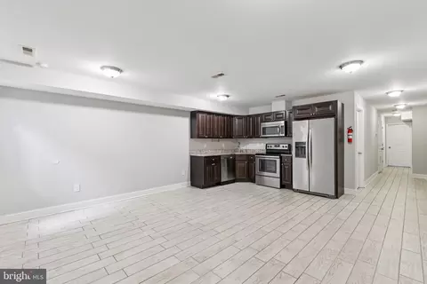 1332 Levis St NE, Washington, DC 20002 photo 25