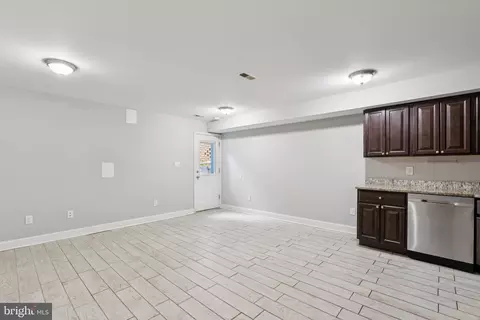 1332 Levis St NE, Washington, DC 20002 photo 24