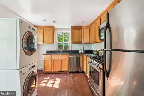 Other - 927 G St SE, Washington, DC 20003 photo 5 of 9
