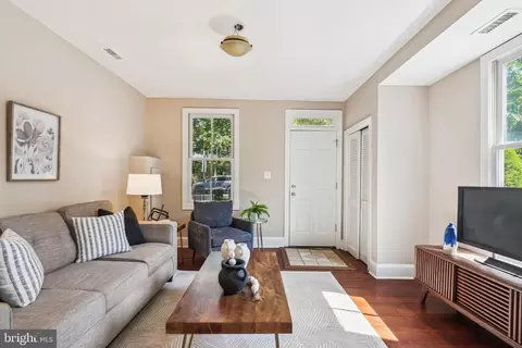 Other - 927 G St SE, Washington, DC 20003 photo 4 of 9
