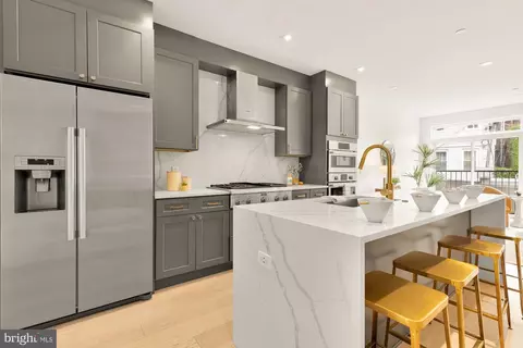 118 Thomas St NW #1, Washington, DC 20001