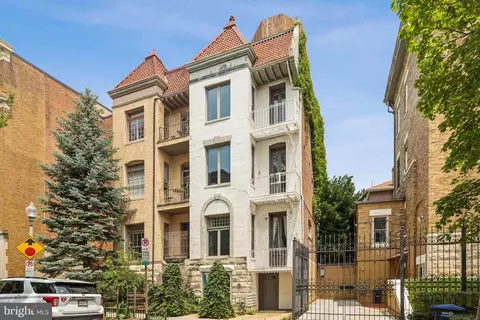 1827 Phelps Pl NW, Washington, DC 20008