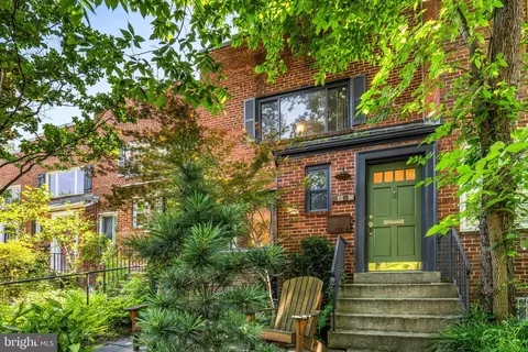 1850 Irving St NW, Washington, DC 20010