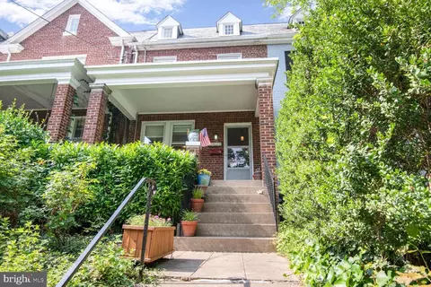 3905 Benton St NW, Washington, DC 20007
