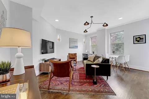 1621 T St NW #304, Washington, DC 20009