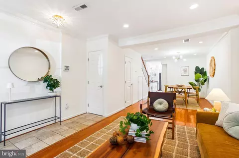 336 6th St SE, Washington, DC 20003 photo 4