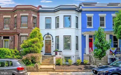 1415 Ames Pl NE, Washington, DC 20002