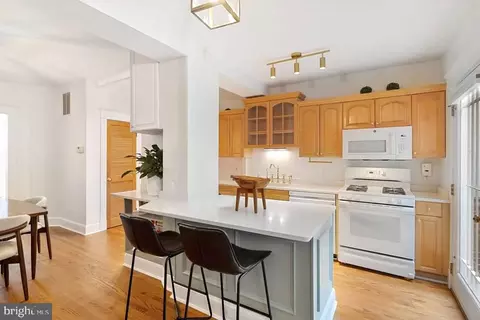 Kitchen - 2009 37th St NW, Washington, DC 20007 photo 4 of 4