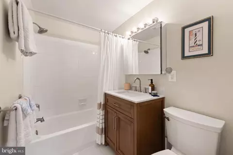 317 10th St NE #13, Washington, DC 20002 photo 19