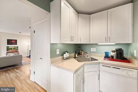 317 10th St NE #13, Washington, DC 20002 photo 14