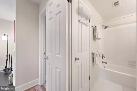 317 10th St NE #13, Washington, DC 20002 photo 21