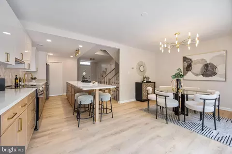 1309 4th St SW #TH9, Washington, DC 20024